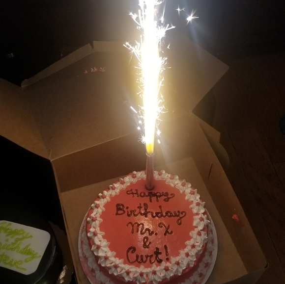 4 VIP Sparkling Birthday Candles Wedding Cake Fun - Picture 5 of 6